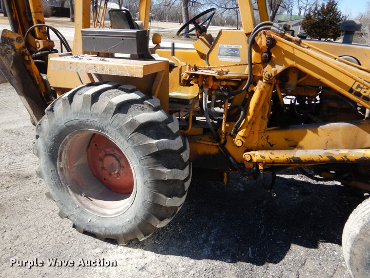 image for item DF7393 1974 Case 580B backhoe