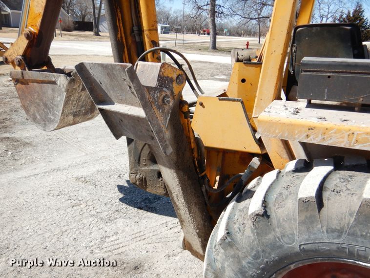 image for item DF7393 1974 Case 580B backhoe