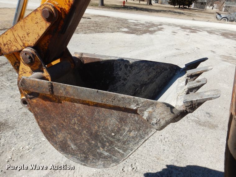 image for item DF7393 1974 Case 580B backhoe