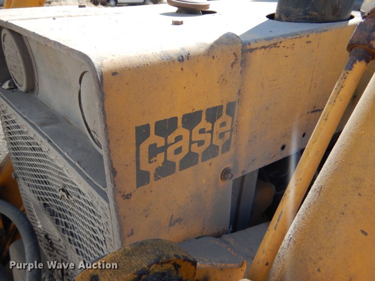image for item DF7393 1974 Case 580B backhoe