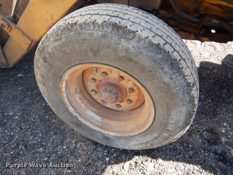 image for item DF7393 1974 Case 580B backhoe