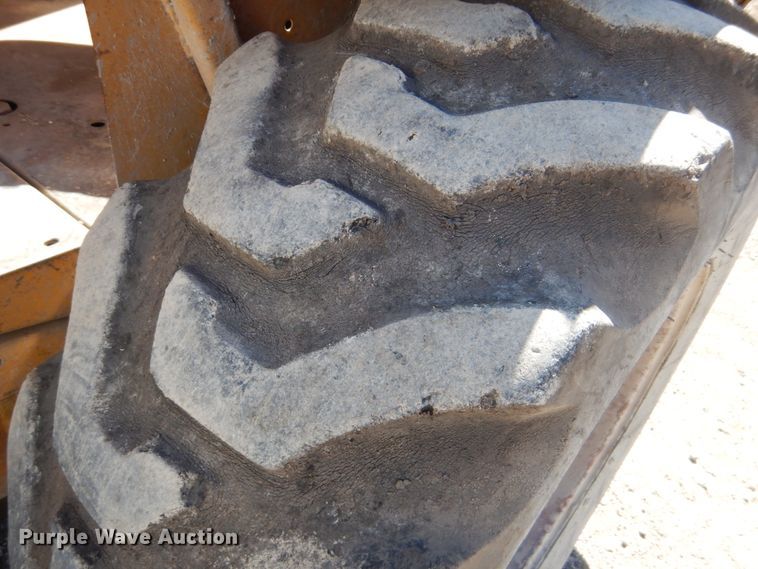 image for item DF7393 1974 Case 580B backhoe