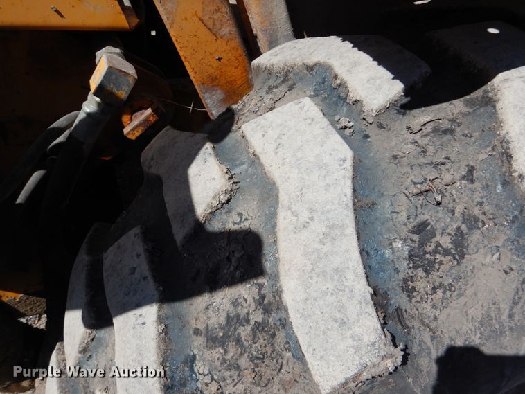 image for item DF7393 1974 Case 580B backhoe