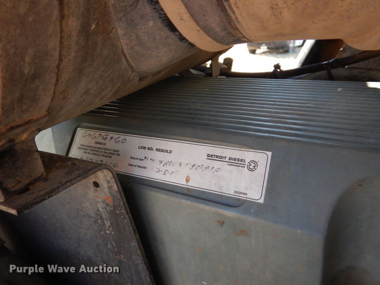 image for item DF7400 1996 Kenworth T600 semi truck