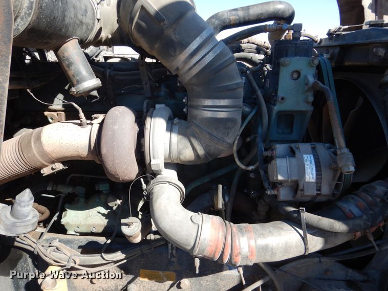 image for item DF7400 1996 Kenworth T600 semi truck