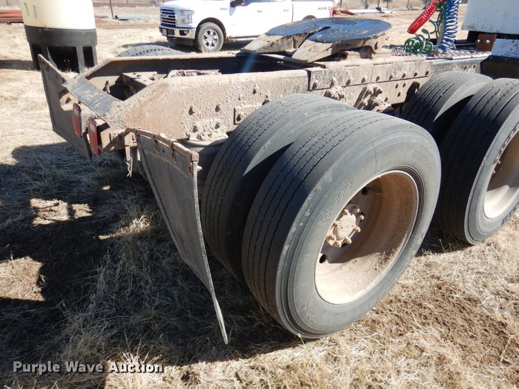 image for item DF7400 1996 Kenworth T600 semi truck