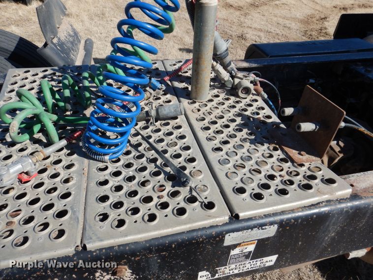 image for item DF7400 1996 Kenworth T600 semi truck