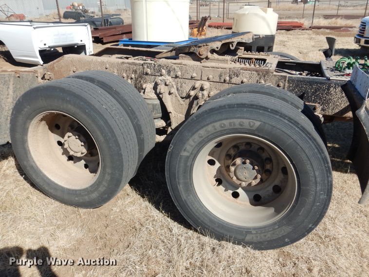 image for item DF7400 1996 Kenworth T600 semi truck