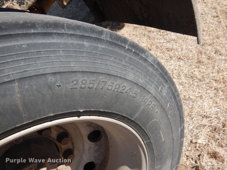 image for item DF7400 1996 Kenworth T600 semi truck