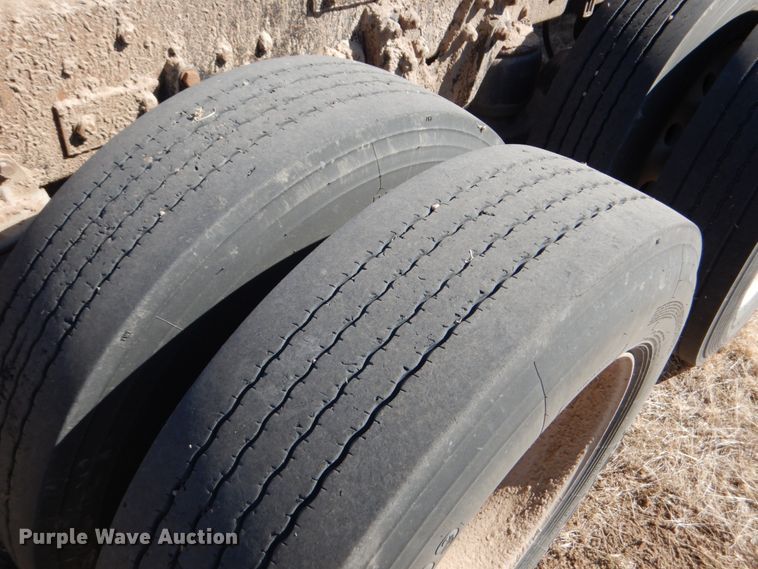 image for item DF7400 1996 Kenworth T600 semi truck