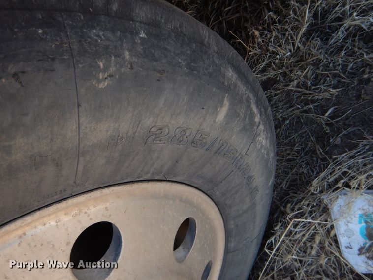 image for item DF7400 1996 Kenworth T600 semi truck