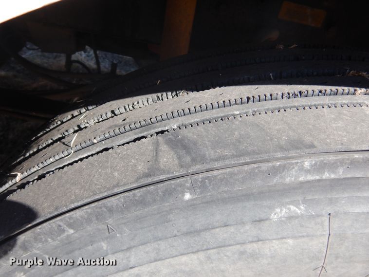 image for item DF7400 1996 Kenworth T600 semi truck