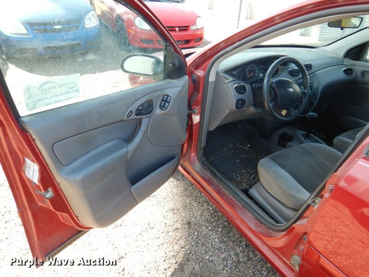 image for item DF7403 2003 Ford Focus