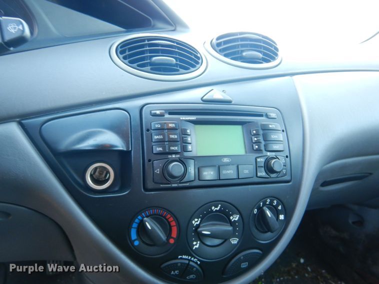 image for item DF7403 2003 Ford Focus