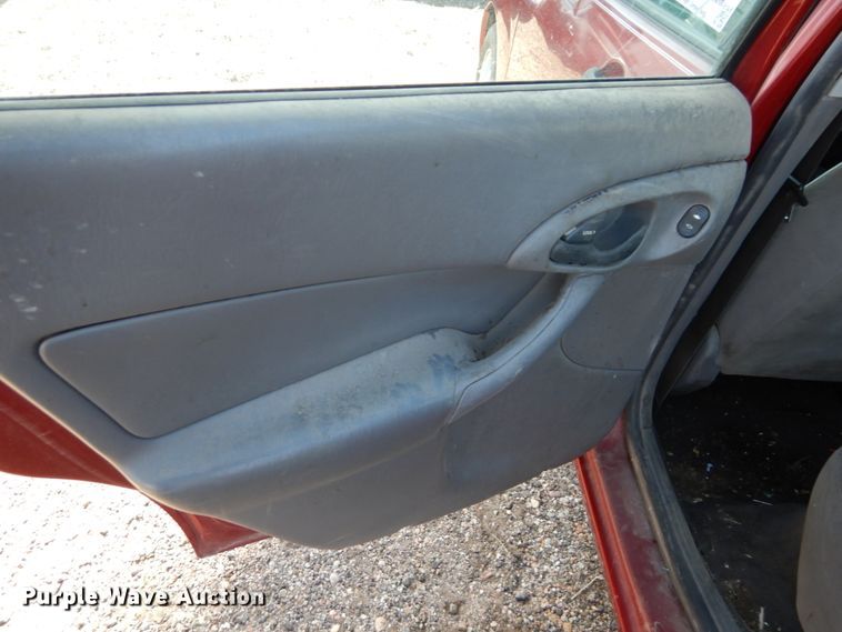 image for item DF7403 2003 Ford Focus