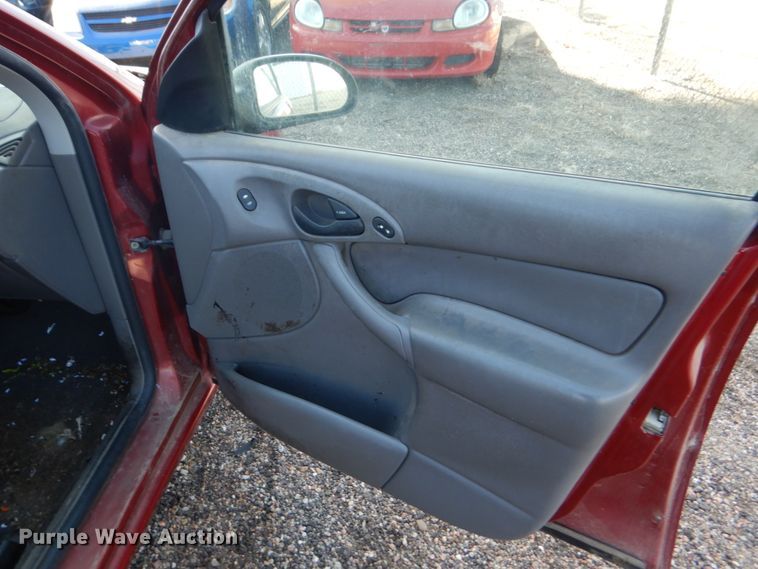 image for item DF7403 2003 Ford Focus