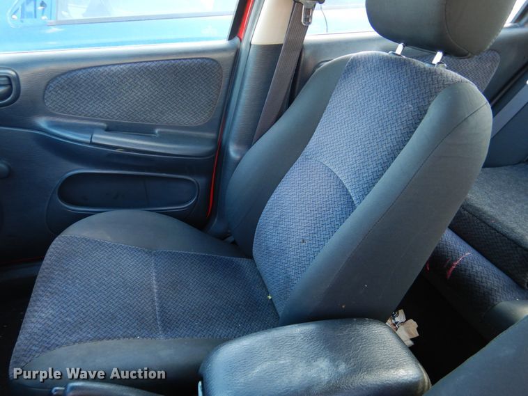 image for item DF7404 2002 Dodge Neon