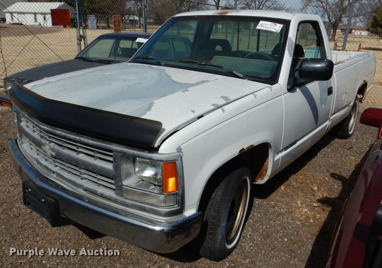 image for item DF7411 1994 Chevrolet C1500 pickup truck