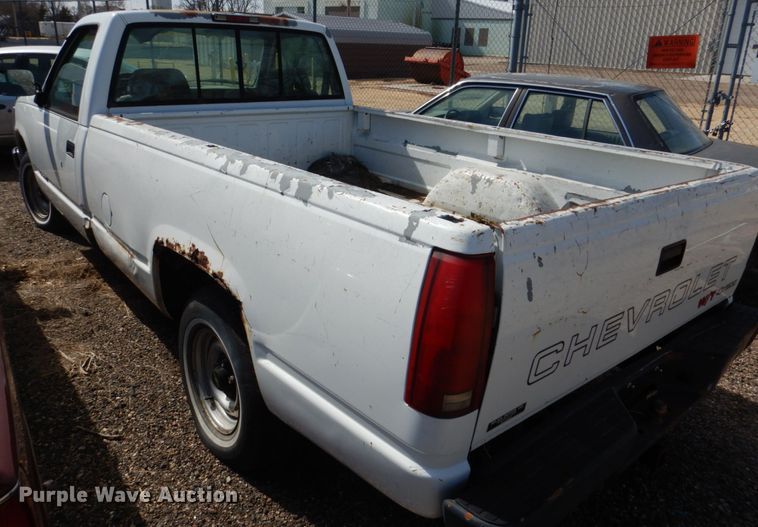 image for item DF7411 1994 Chevrolet C1500 pickup truck