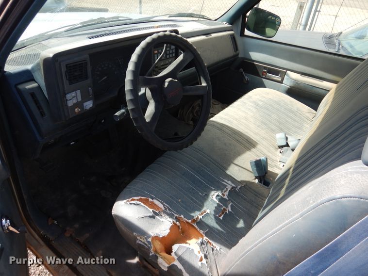 image for item DF7411 1994 Chevrolet C1500 pickup truck