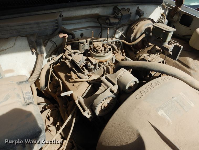 image for item DF7411 1994 Chevrolet C1500 pickup truck