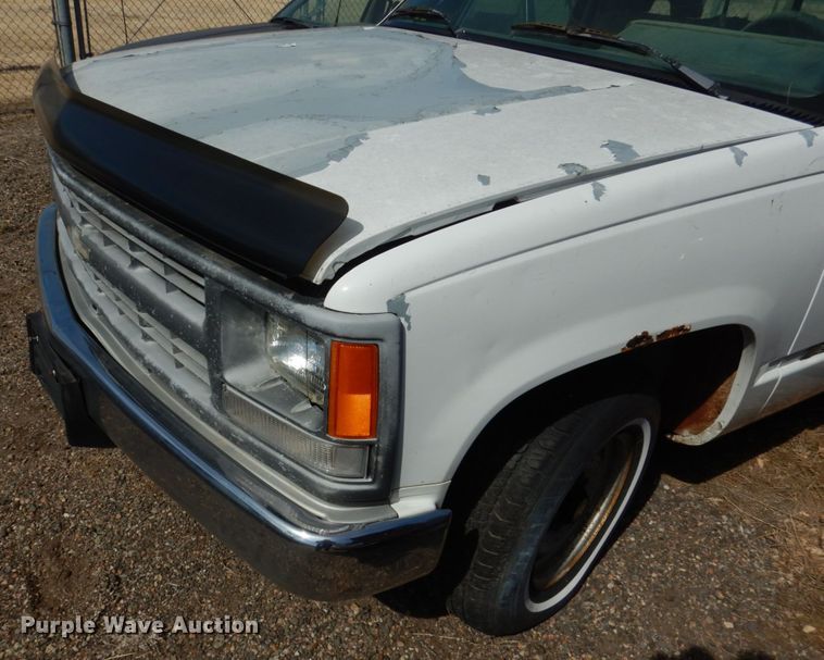 image for item DF7411 1994 Chevrolet C1500 pickup truck