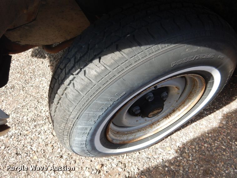 image for item DF7411 1994 Chevrolet C1500 pickup truck