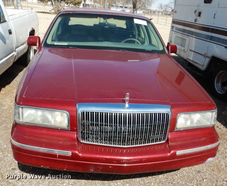 image for item DF7412 1996 Lincoln Town Car