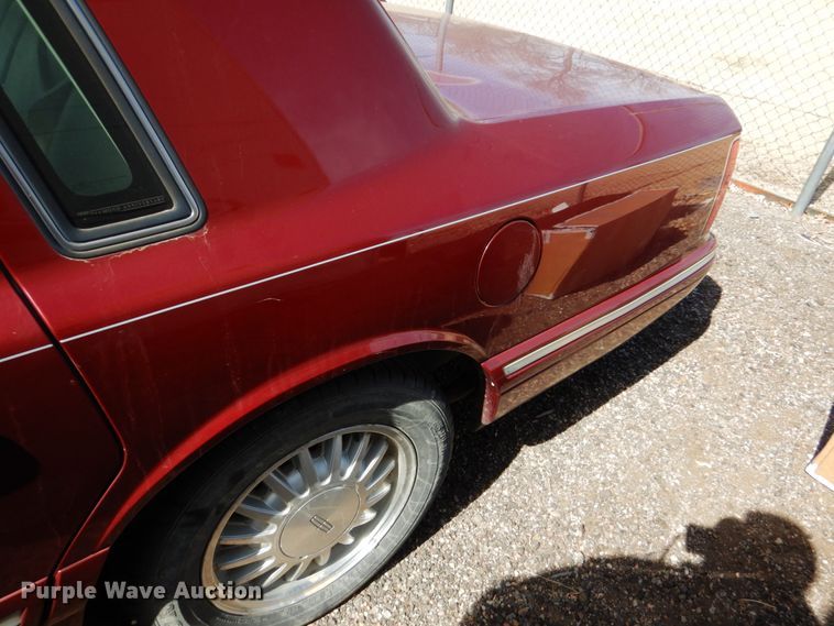 image for item DF7412 1996 Lincoln Town Car