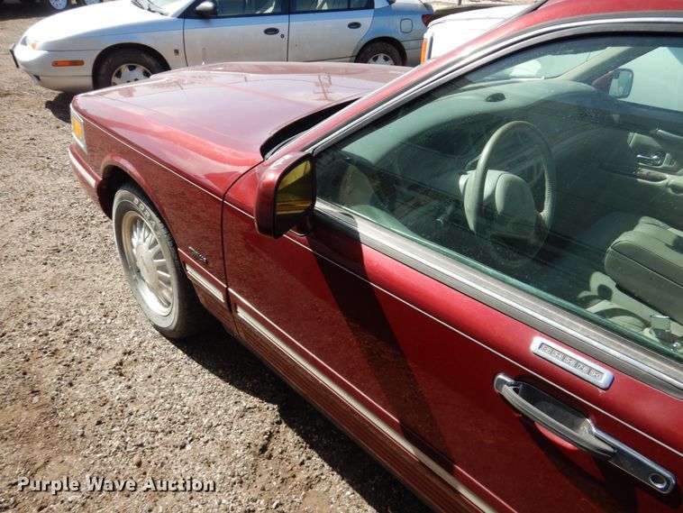 image for item DF7412 1996 Lincoln Town Car