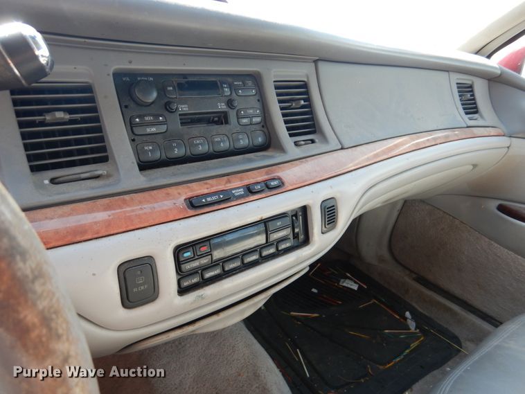 image for item DF7412 1996 Lincoln Town Car