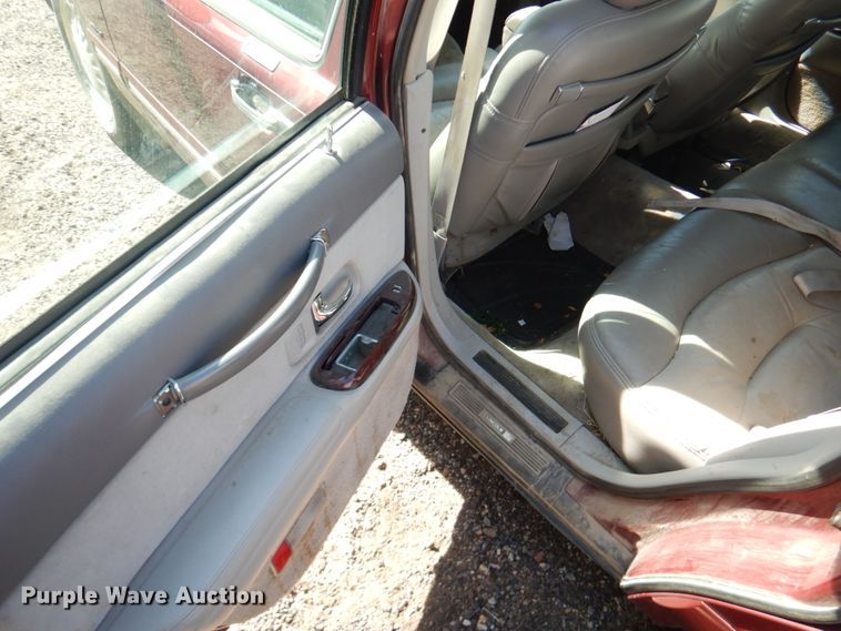 image for item DF7412 1996 Lincoln Town Car