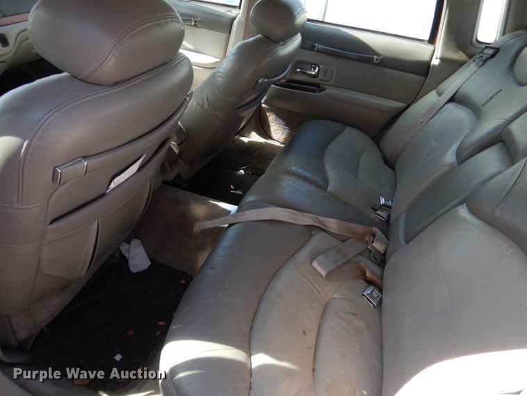 image for item DF7412 1996 Lincoln Town Car