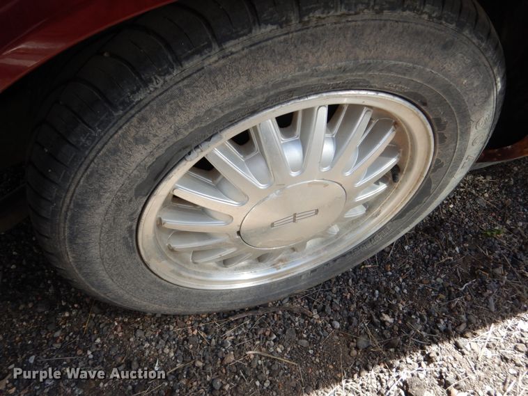 image for item DF7412 1996 Lincoln Town Car