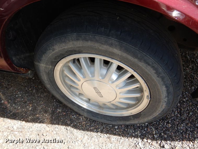 image for item DF7412 1996 Lincoln Town Car