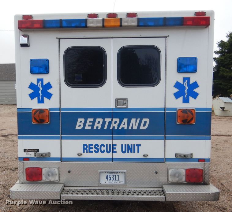 image for item DG5940 1992 Ford E350 ambulance