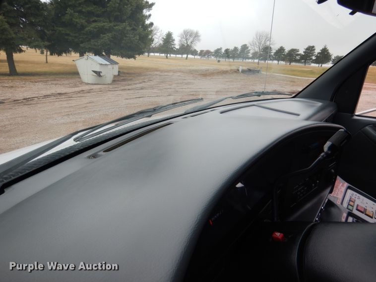 image for item DG5940 1992 Ford E350 ambulance