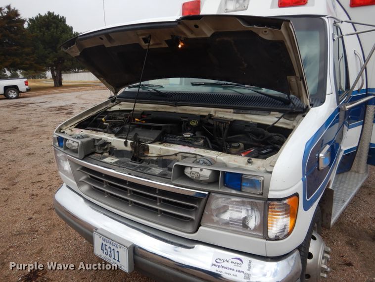 image for item DG5940 1992 Ford E350 ambulance