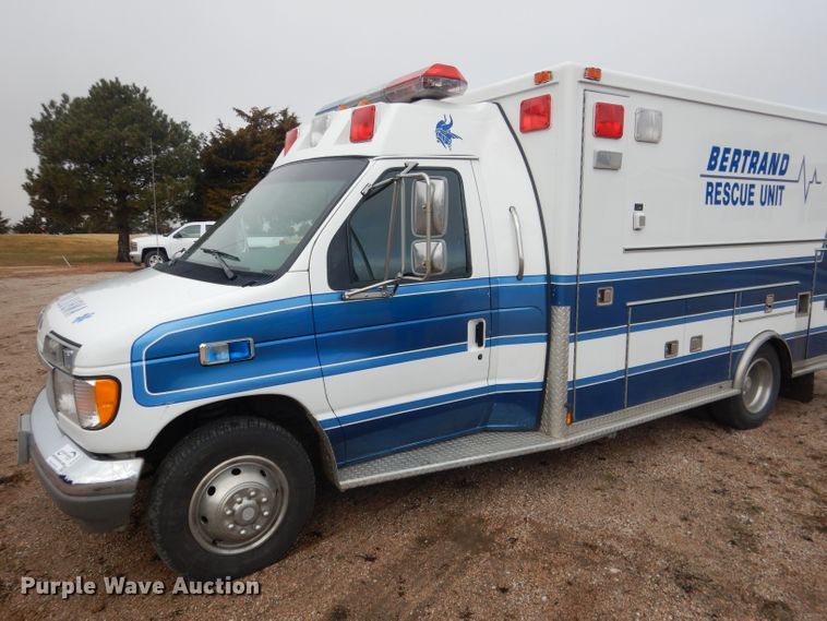 image for item DG5940 1992 Ford E350 ambulance
