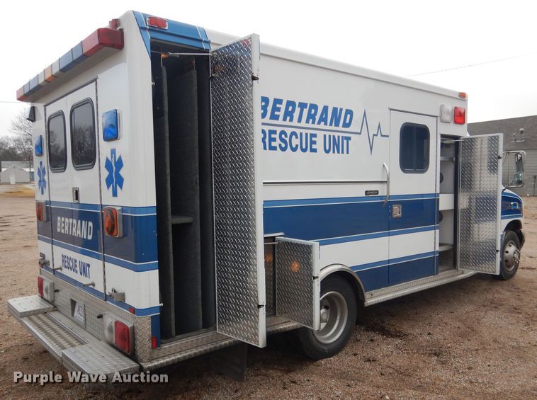 image for item DG5940 1992 Ford E350 ambulance
