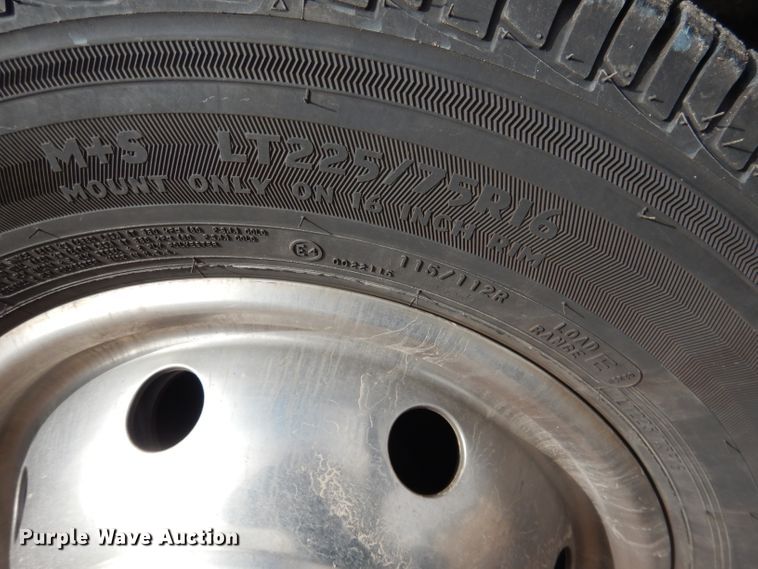 image for item DG5940 1992 Ford E350 ambulance