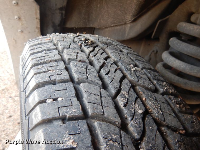 image for item DG5940 1992 Ford E350 ambulance