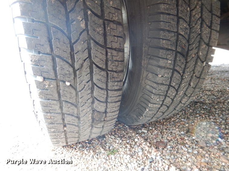 image for item DG5940 1992 Ford E350 ambulance