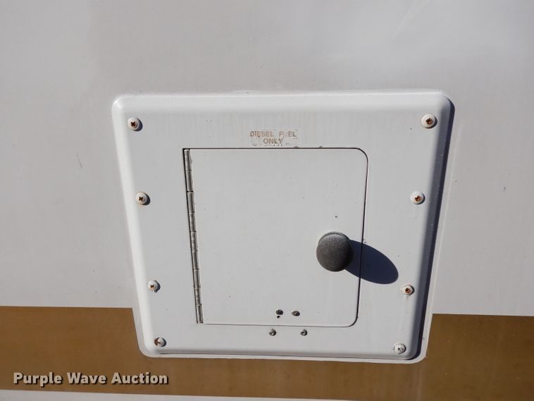 image for item DG6283 2005 GMC C5500 shuttle bus