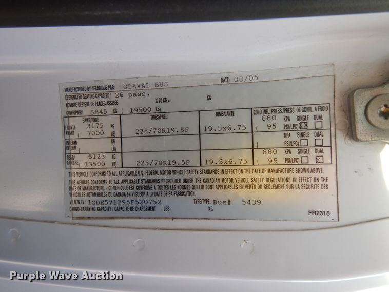 image for item DG6283 2005 GMC C5500 shuttle bus