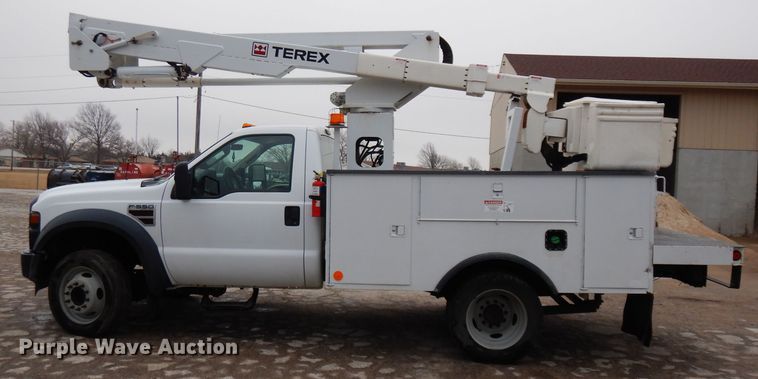 image for item DG6284 2009 Ford F550 Super Duty XL bucket truck