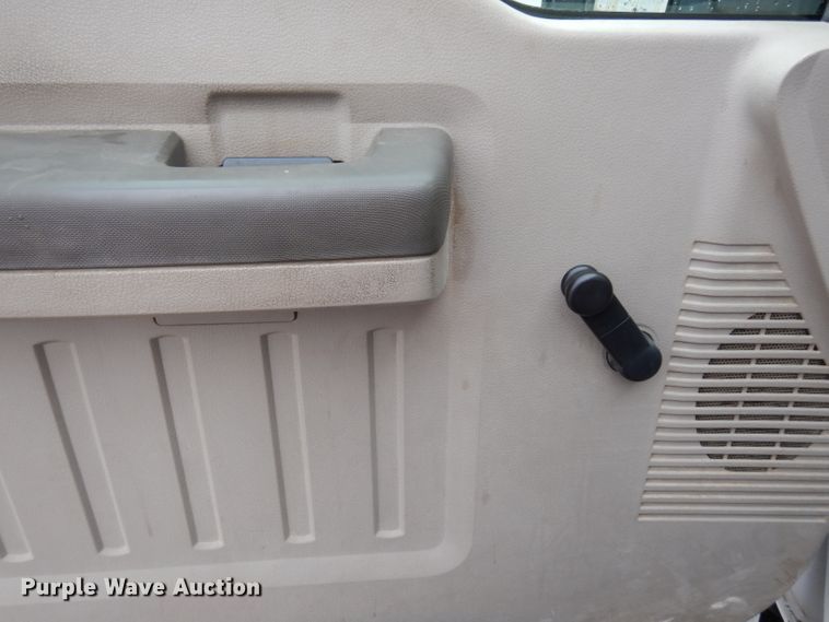 image for item DG6284 2009 Ford F550 Super Duty XL bucket truck