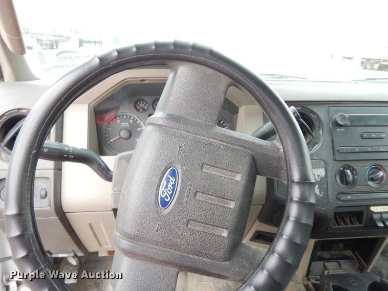 image for item DG6284 2009 Ford F550 Super Duty XL bucket truck