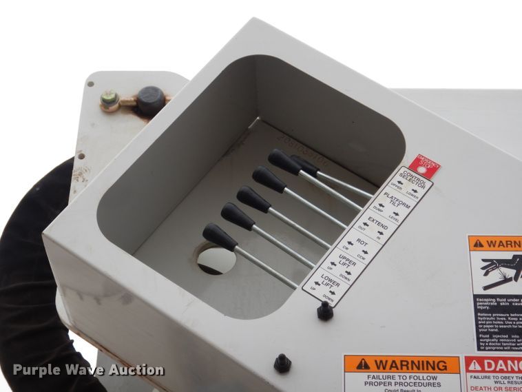 image for item DG6284 2009 Ford F550 Super Duty XL bucket truck