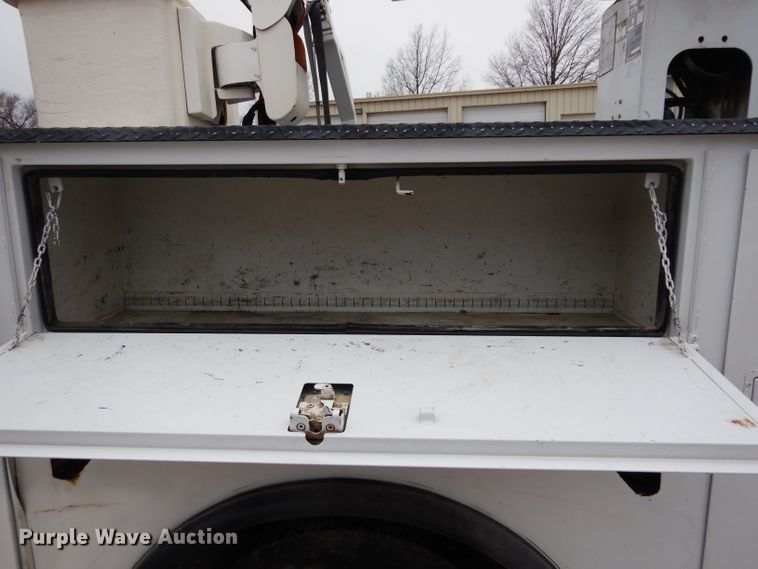 image for item DG6284 2009 Ford F550 Super Duty XL bucket truck